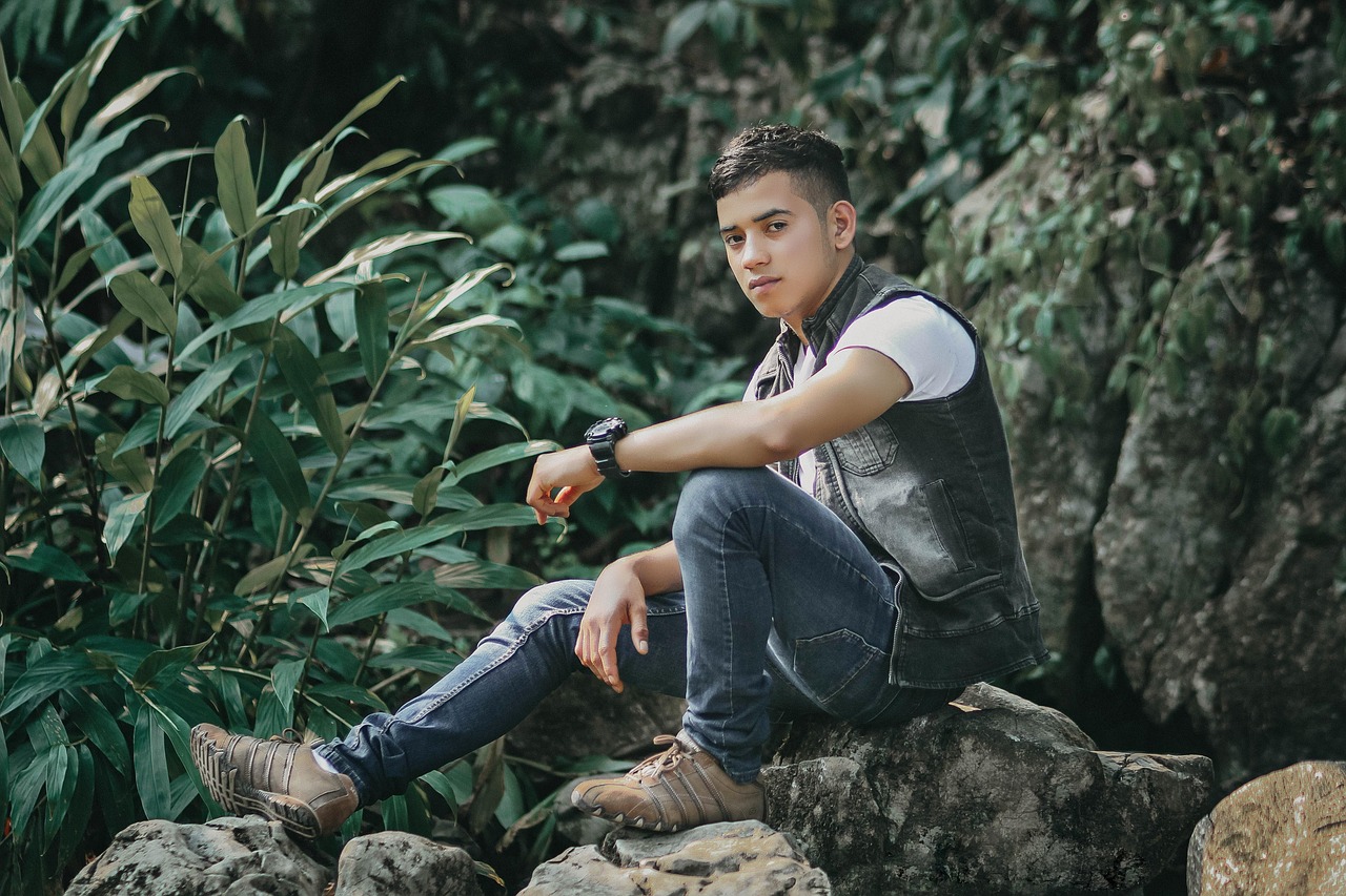 网站代实名实名账号：采集人员APP详情下载教程